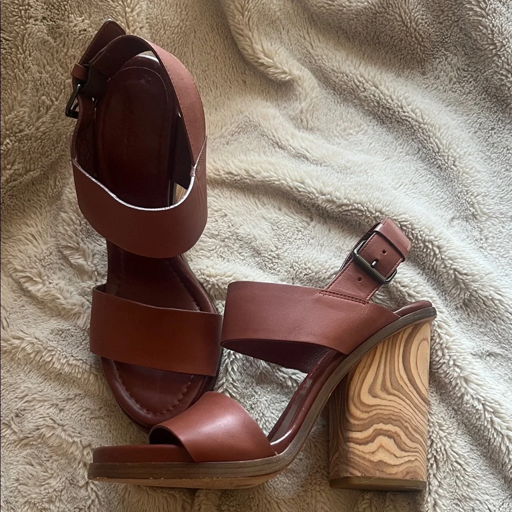 Vince Brown Leather Women's Sandals - Picture 1 of 4